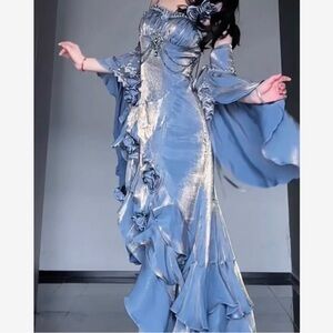 Elegant Blue Evening Gown